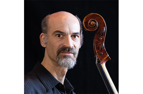 Gregory Hesseslink, cello