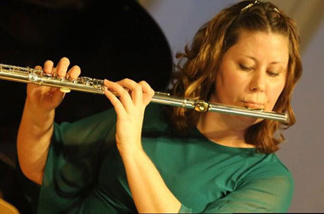 Shelly Monier, flute