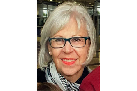 Claudia Carroll, piano