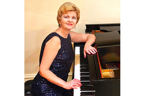 Dr. Elena Dorozhkina, piano
