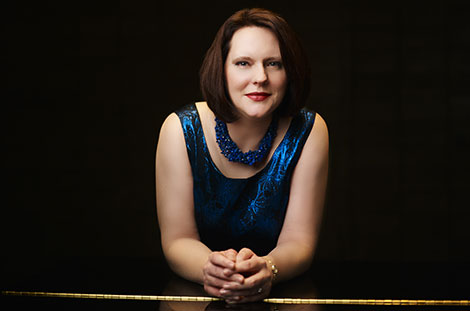 Dr. Krist�n J�n�na Taylor, piano