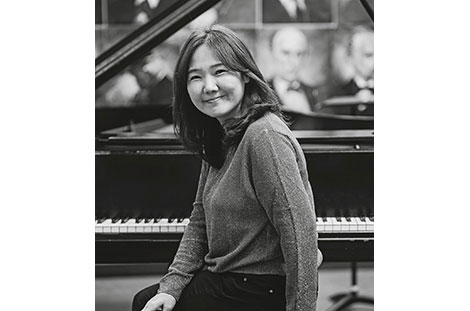 Lisa Sung, piano