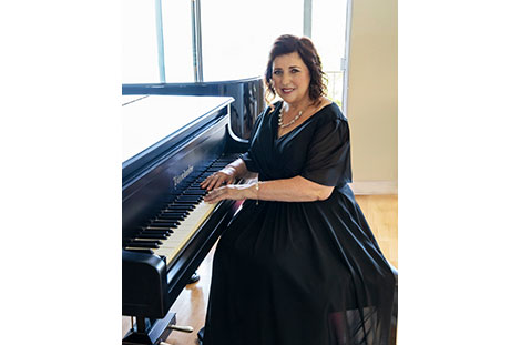 Yulia Lipmanovich piano