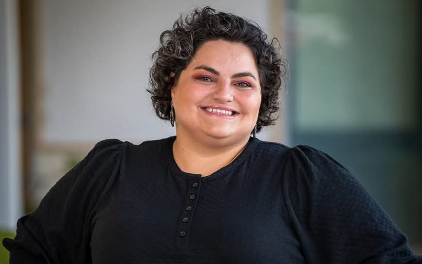 Dr. Isis Jarnicki de Carvalho, voice