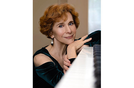 Elena Tsvetkova, piano