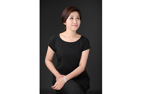 Dr. Jayoung Hong, piano