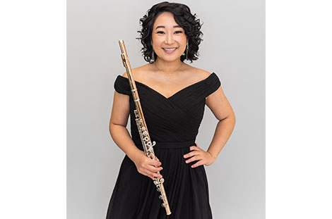 Sarah Shin, flute