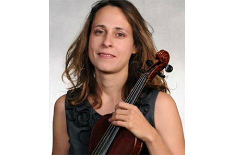 Urska Haule Fegus, violin