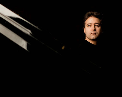Alexei Volodin, piano, will be performing in the Tchaikovsky and Mendelssohn d minor Piano Trios and giving a Piano Master Class in Italy One.