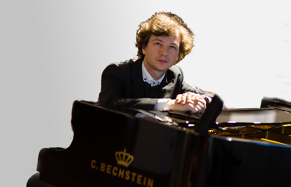 Mikhail Mordvinov, piano